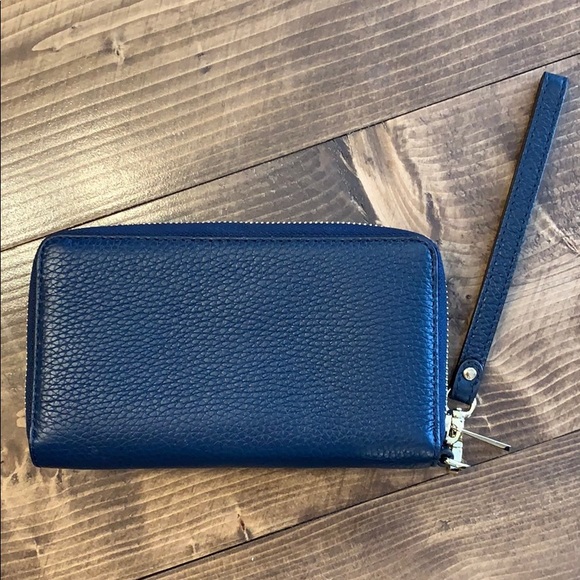 Michael Kors Navy Wallet - Picture 2 of 3